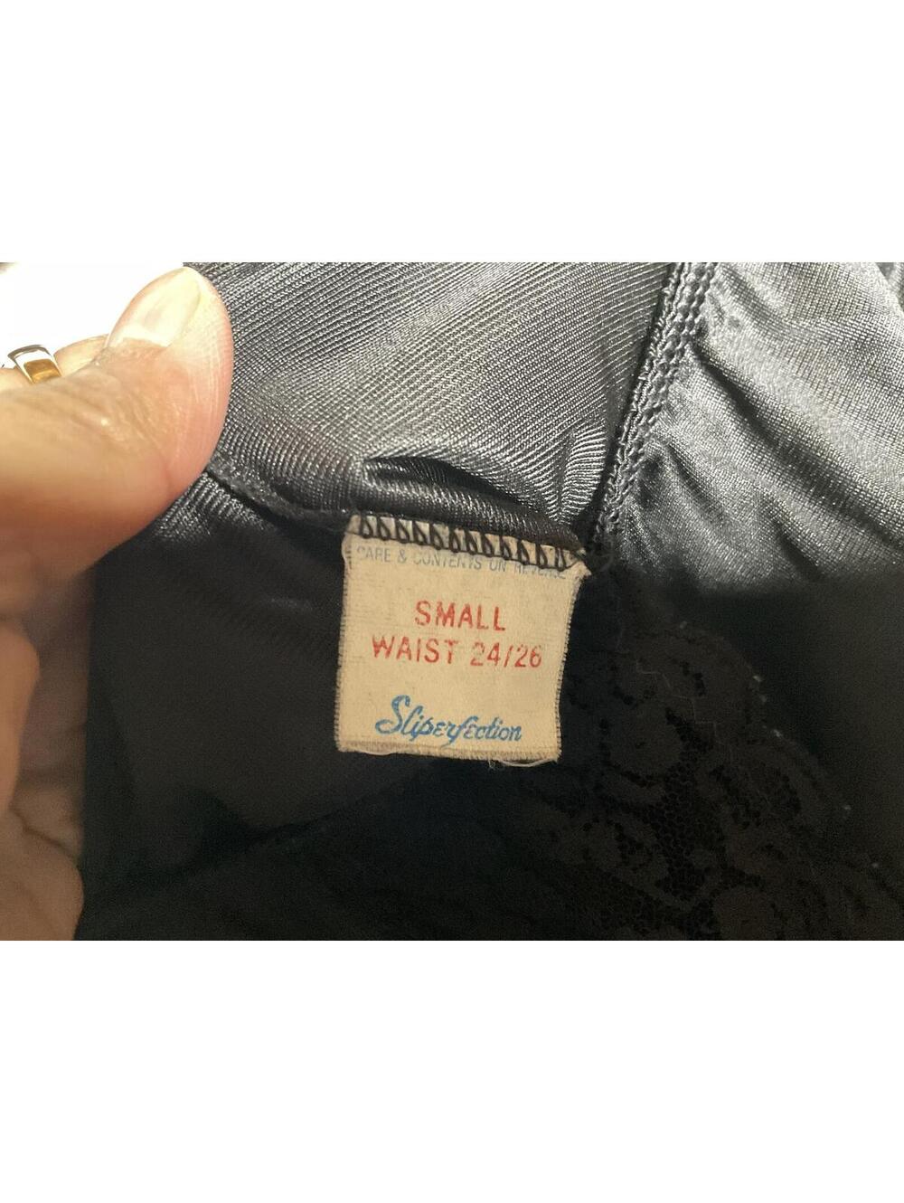 < Vintage Sliperfection Black Lace Trimmed Slip Skirt > - Picture 2 of 3